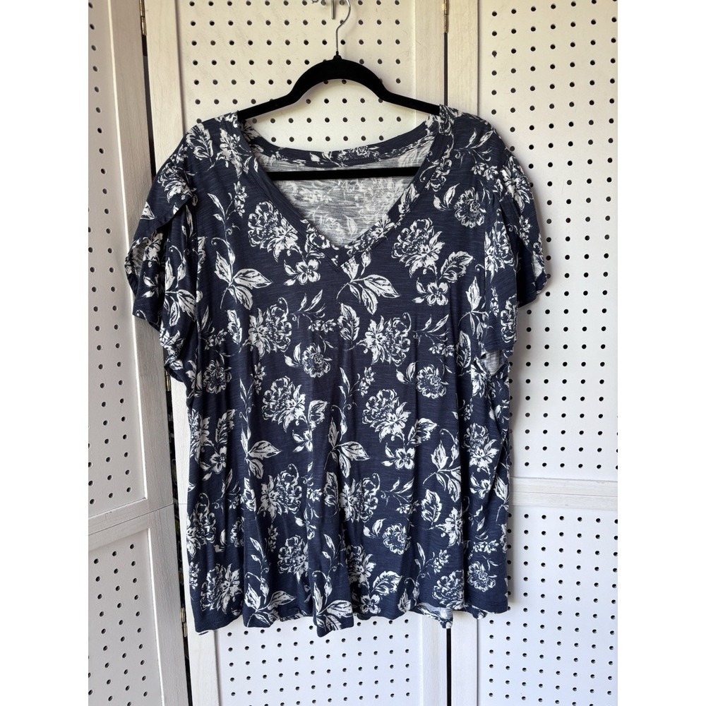 Maurices 24/7 Women's 2X Short SLV Navy Blue White Floral Tee Shirt Cotton Modal